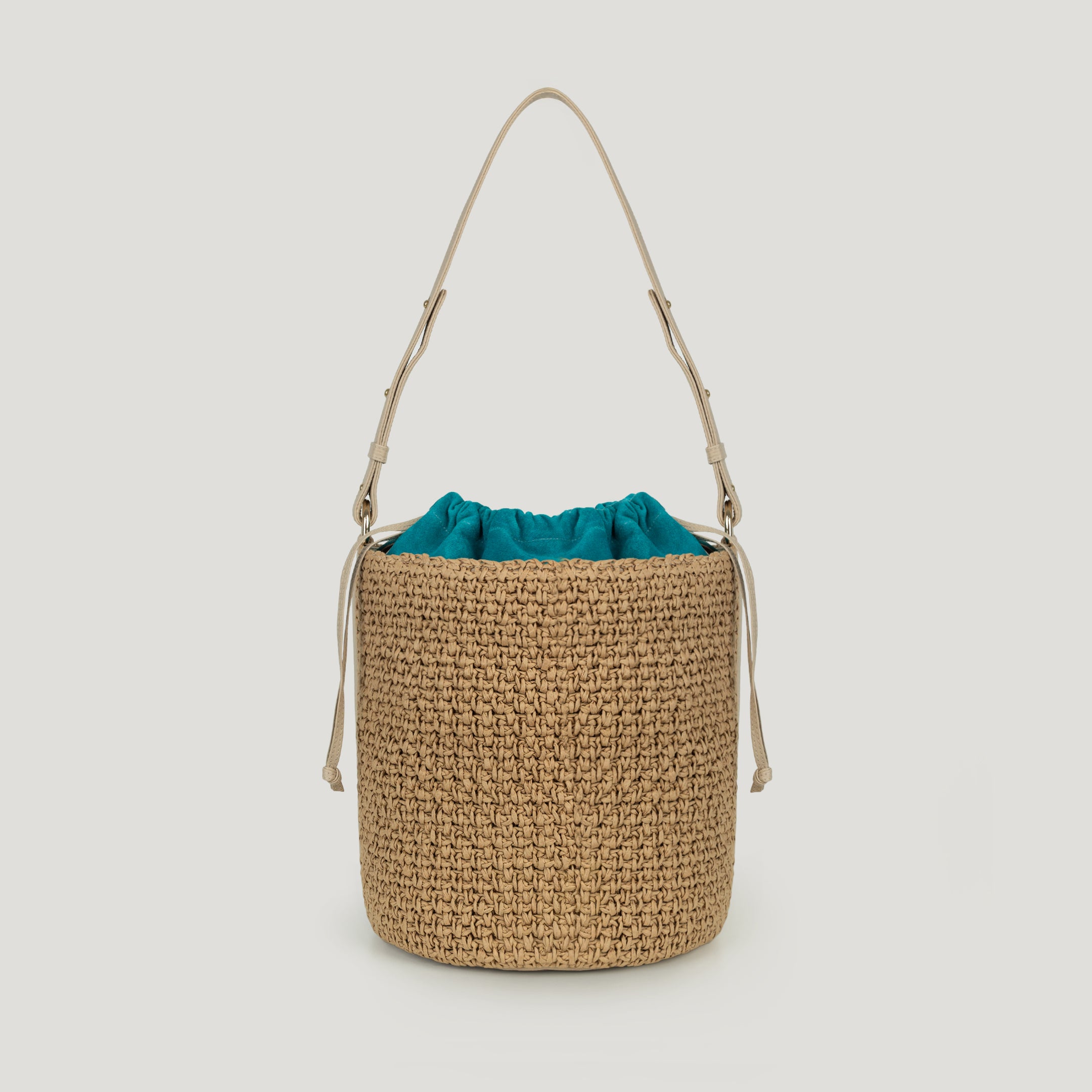 Samra in Raffia
