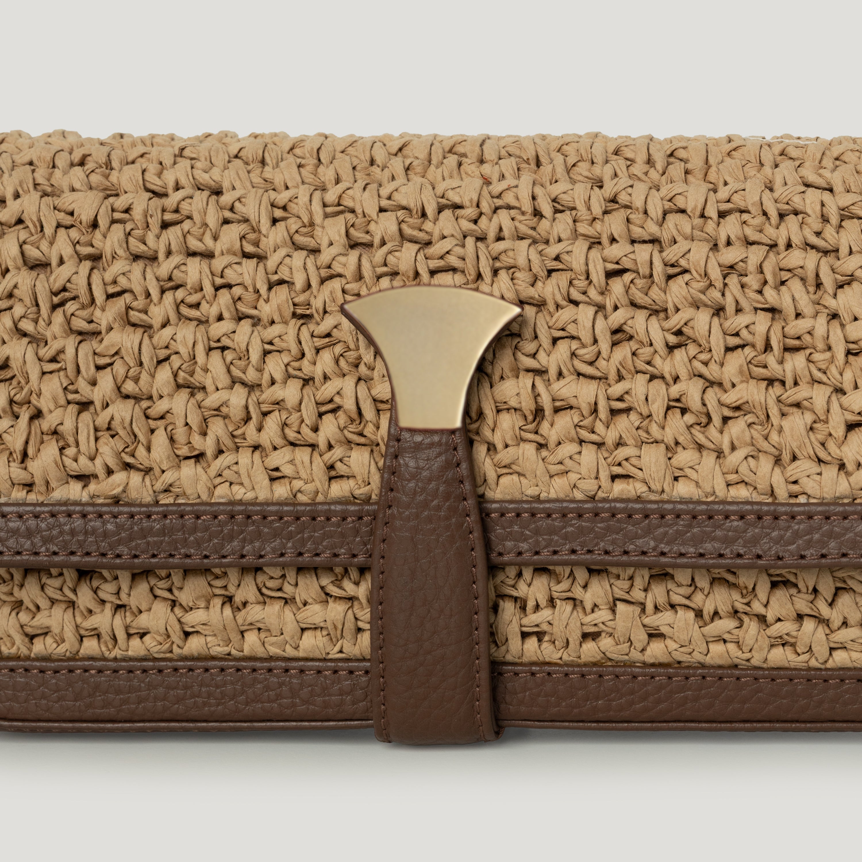 Shamandoura in Raffia