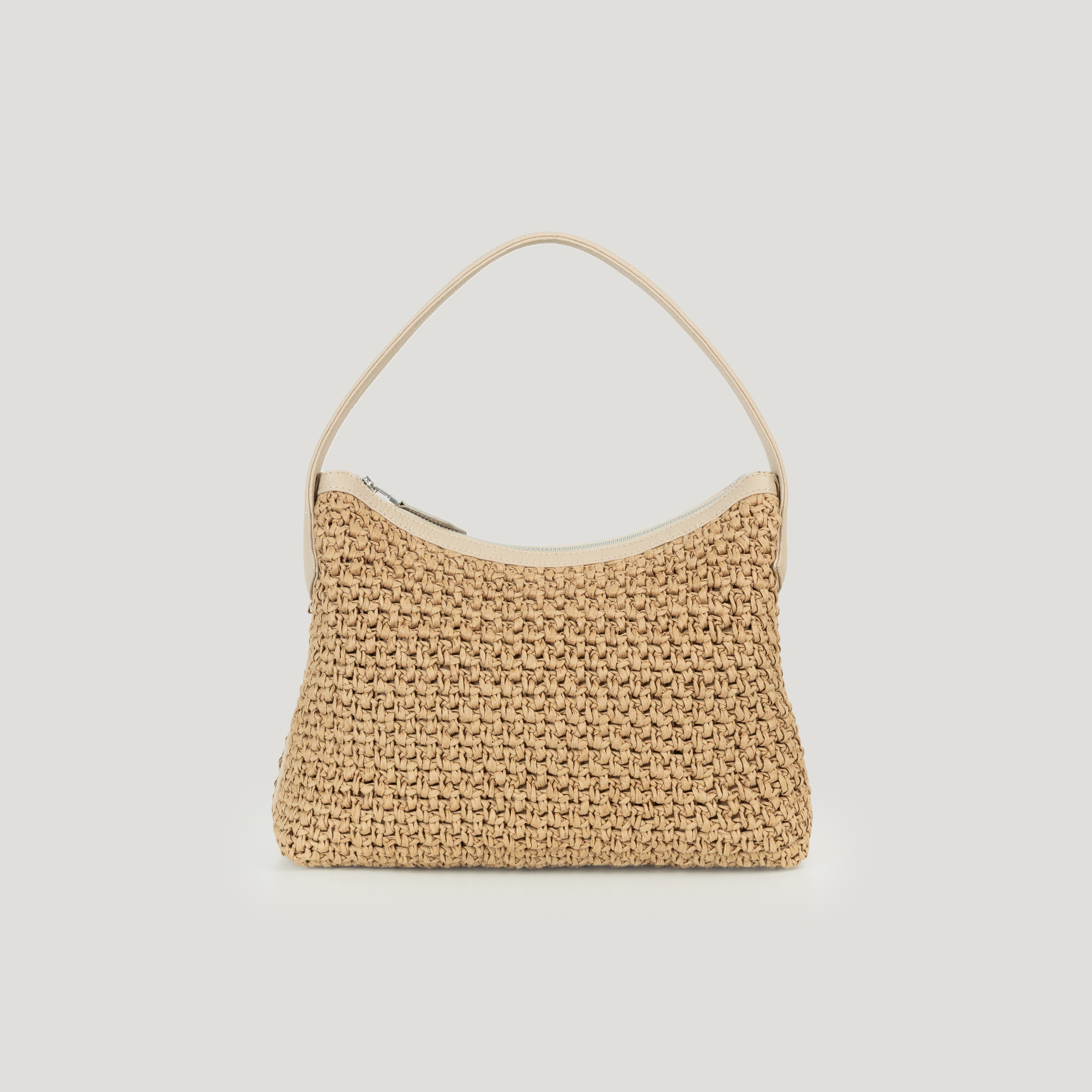 Tamra in Raffia
