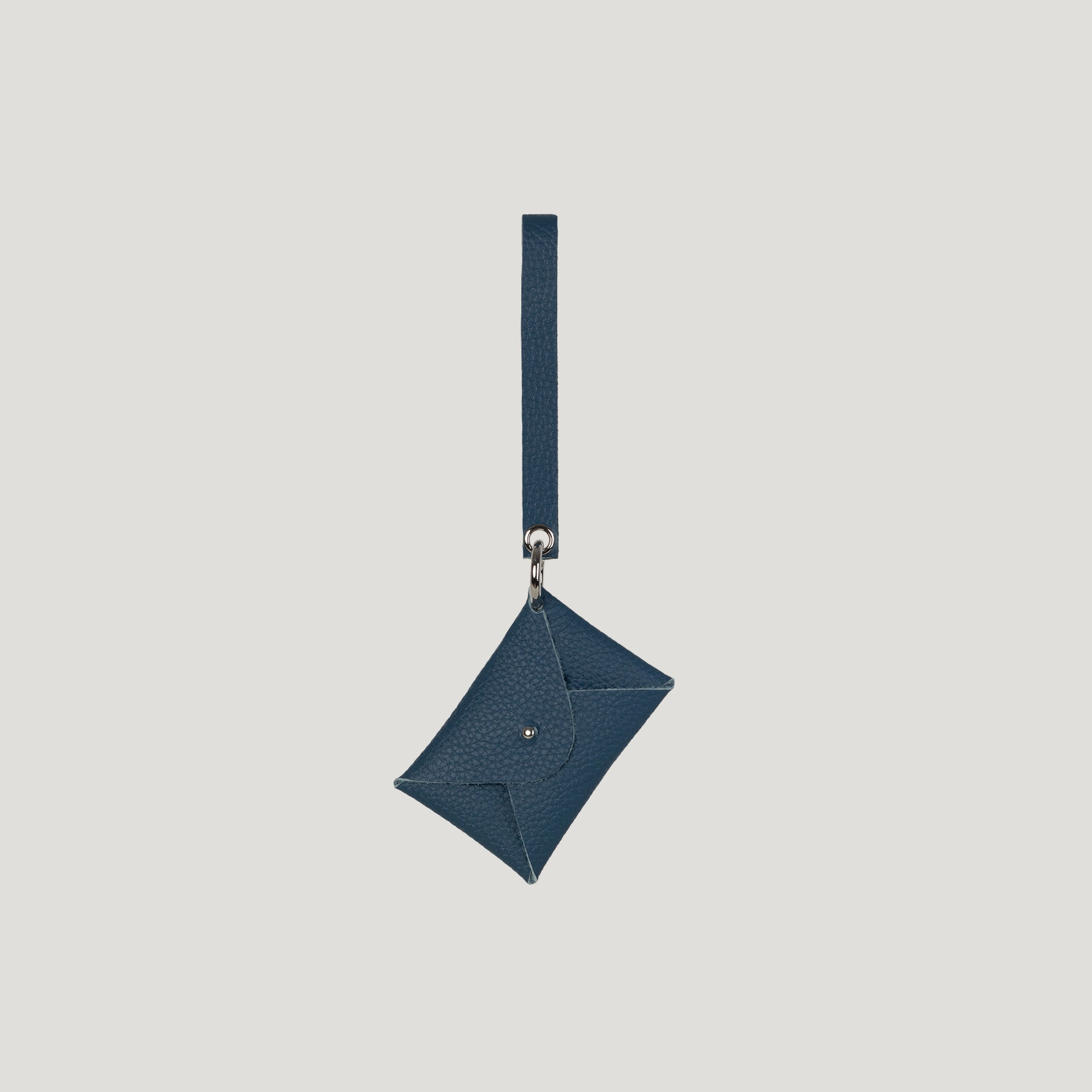 Nuniz Pouch Charm