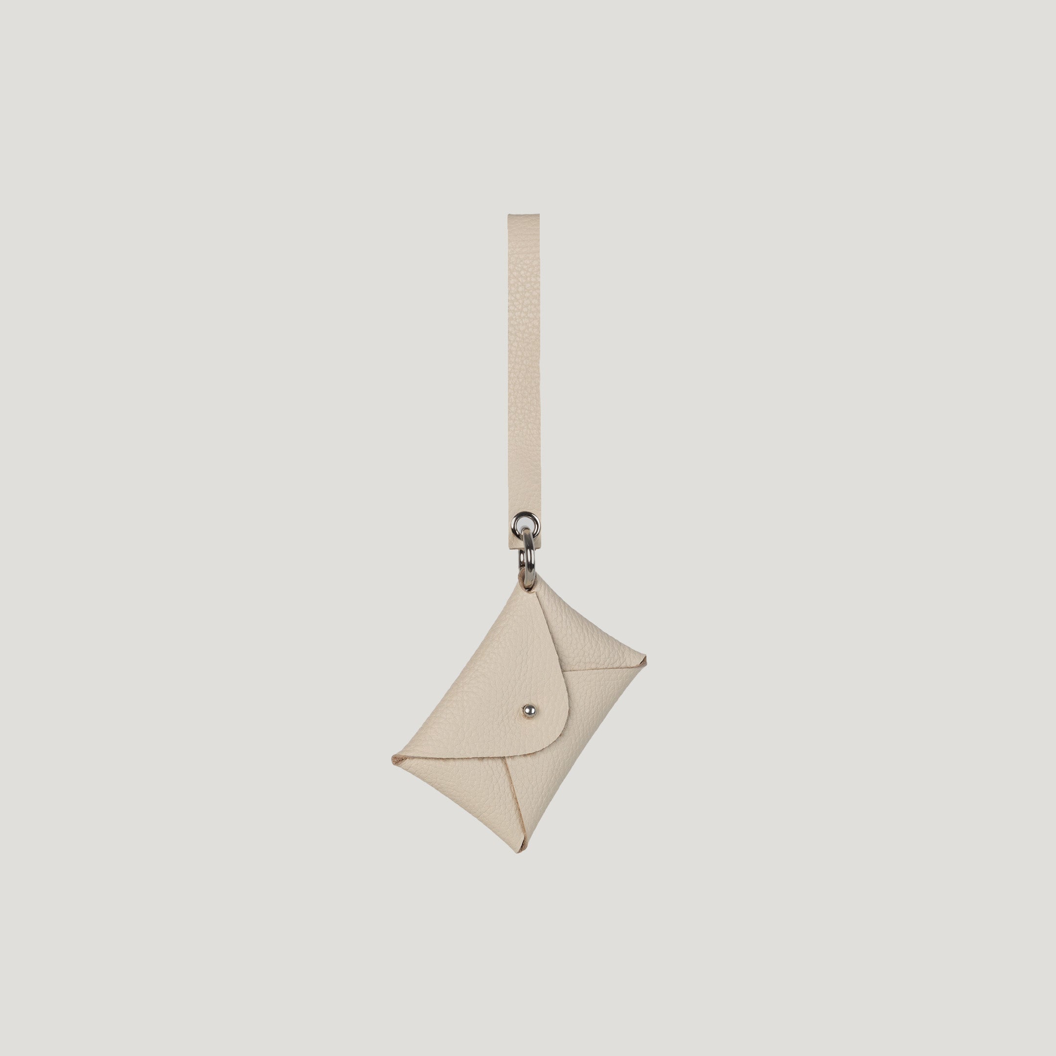 Nuniz Pouch Charm