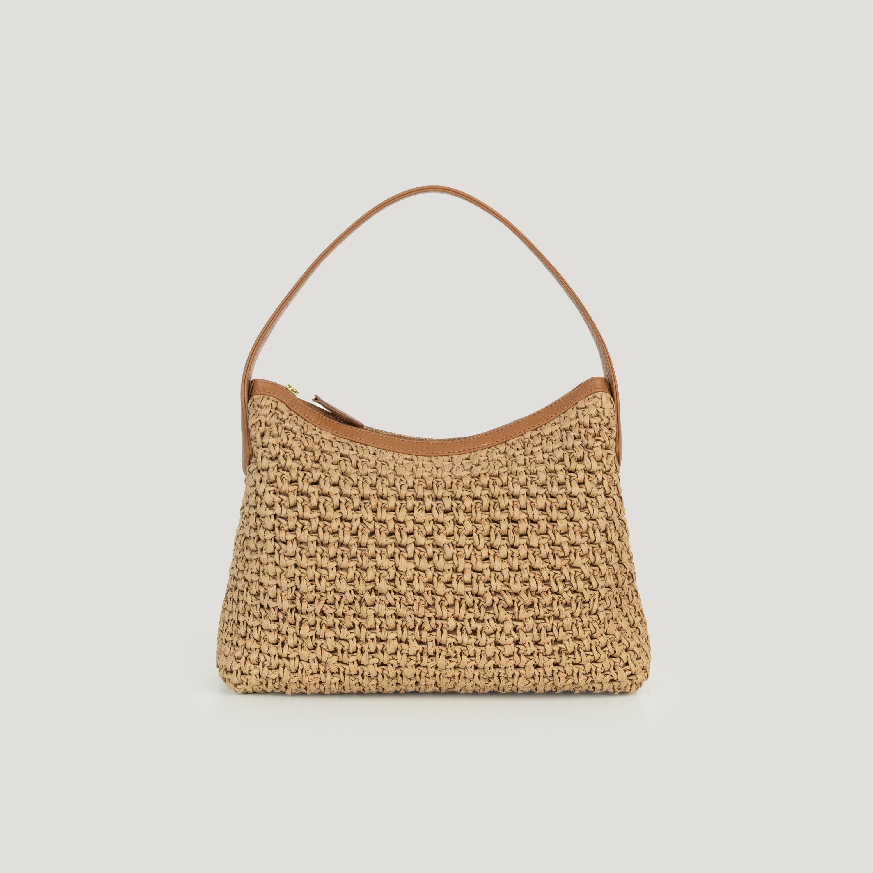 Tamra in Raffia