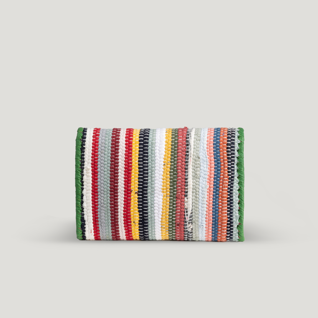 woman handbag egypt nuniz