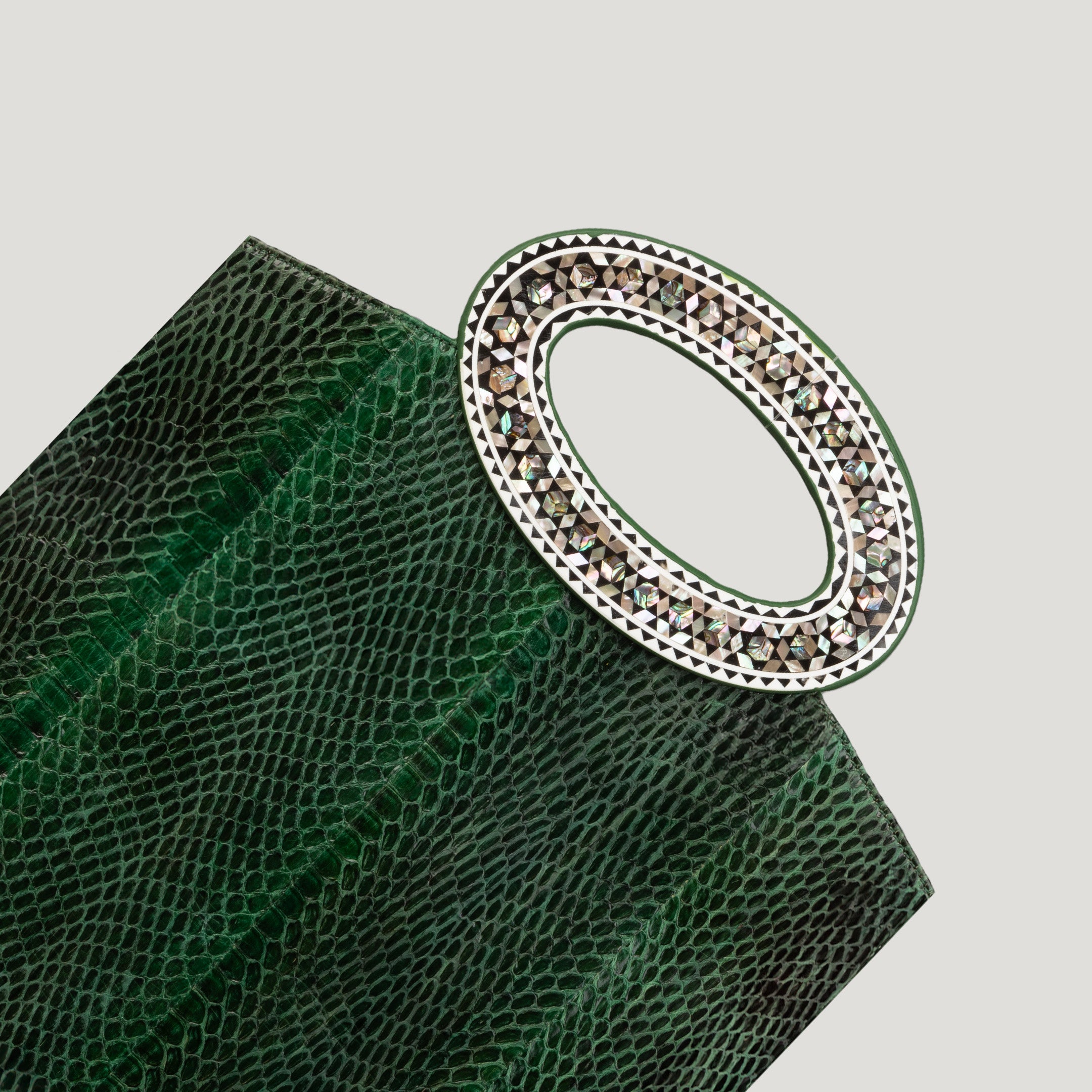 woman handbag snakeskin nuniz cairo