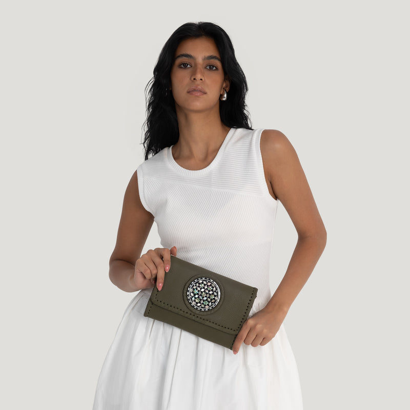 حقيبة خليلي