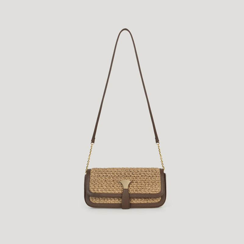 Shamandoura in Raffia