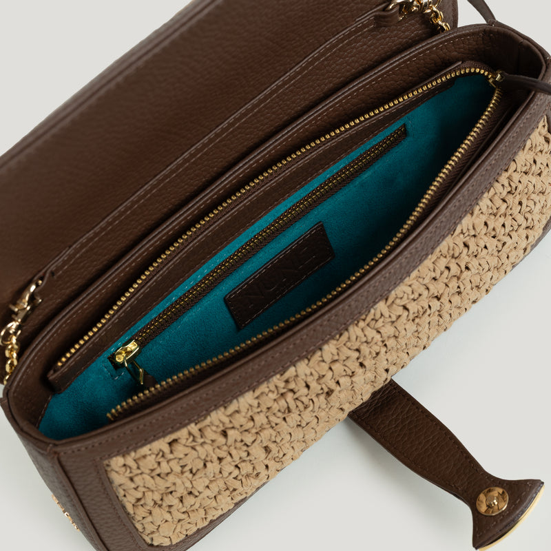 Shamandoura in Raffia