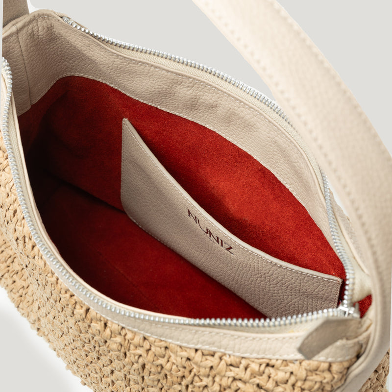Tamra in Raffia