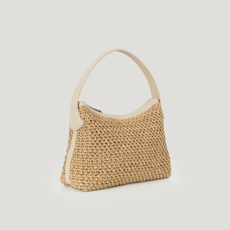 Tamra in Raffia